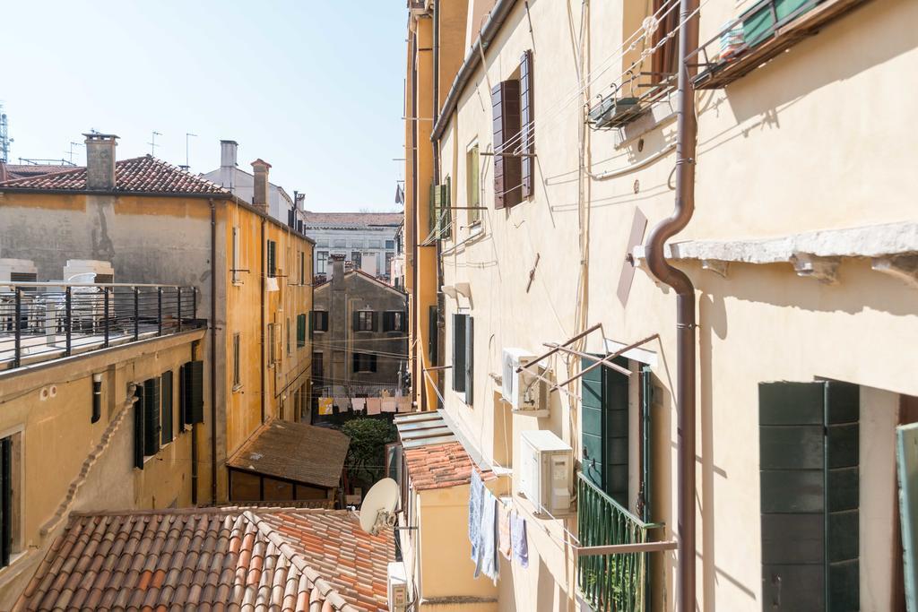 Apartamento Ghetto Modern Apt For 4, Venecia Exterior foto